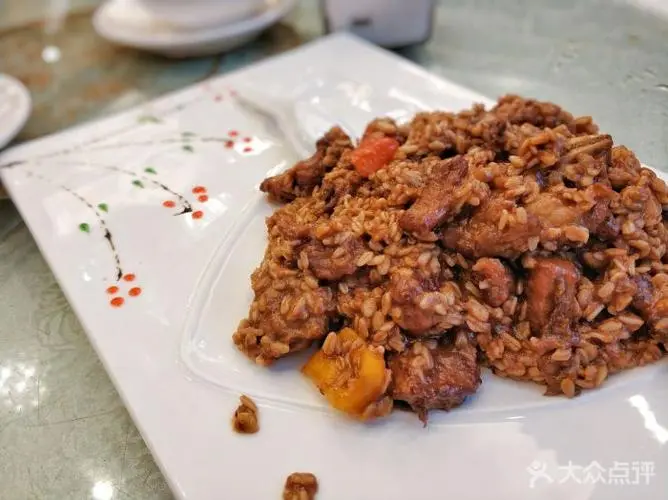 燕麦三杯骨是什么地方的菜,是广东省很有名的粤菜