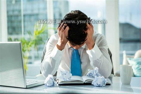 焦虑症十个表现,睡眠质量差/慢性消化不良/自我怀疑等