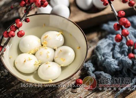 速冻汤圆可以直接炸吗,可以/要注意在汤圆表面刺几个小洞