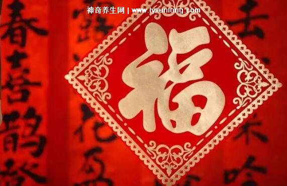 家中的福字不能超过几个怎么贴才正确,最多3个(大门衣柜冰箱)