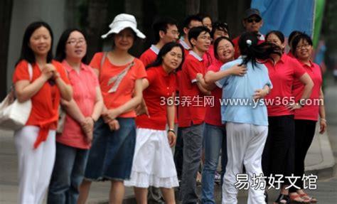 送考家长不宜穿的颜色,黑色不利于孩子的心情和考试状态