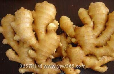 只需一片姜排出4斤宿便方法,生姜+柠檬可以很好刺激胃肠蠕动