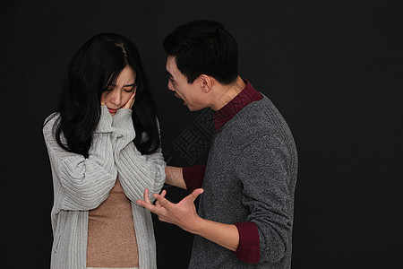 丈夫对妻子pua的表现,结婚之后原形毕露/贬低你说你丑等