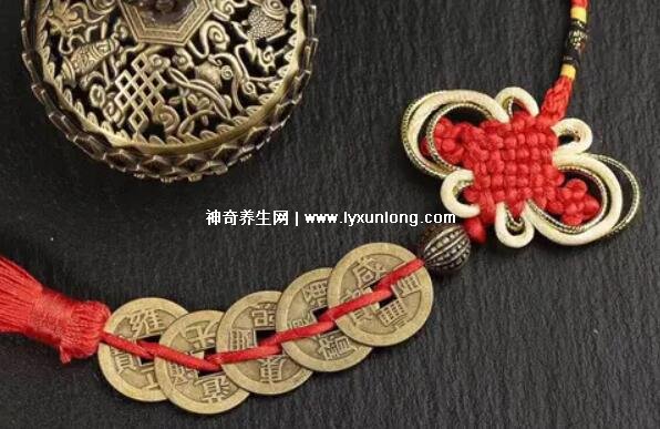五帝钱的正确挂法及使用方法,户门两边各挂一处驱邪旺财