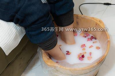 白醋治脚气超厉害,有助于改善脚气/但不可能根治脚气