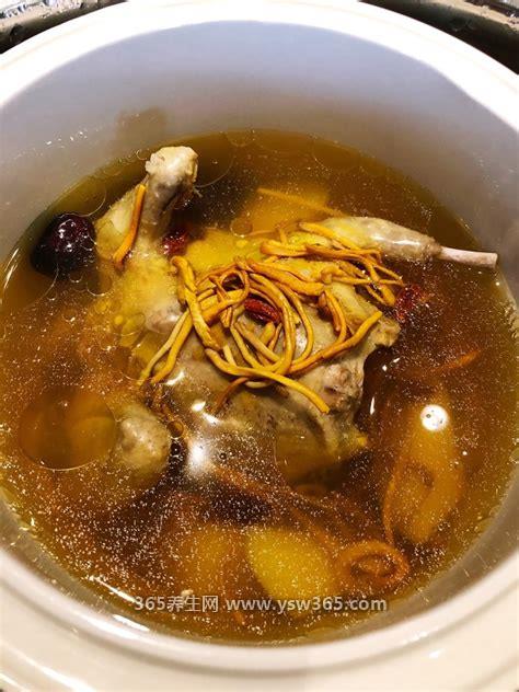 鸽子汤怎么炖好喝又营养,鸽子+枸杞(滋补肝肾/益视力/补血养血)