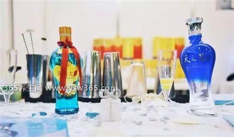 白酒不能和什么一起吃,海鲜/红薯/柿子/碳酸饮料/抗生素等