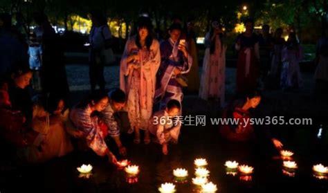 七月十五上坟必须当天吗还是提前去,最好当天上坟不宜提前或推迟