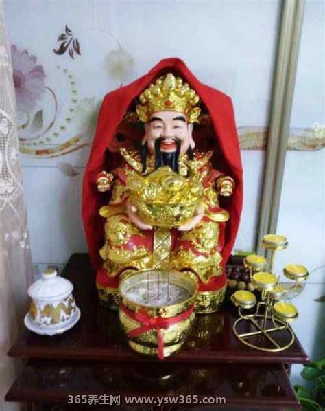 财神爷图片挂在家里什么位置最好,一般在客厅门的左右两边